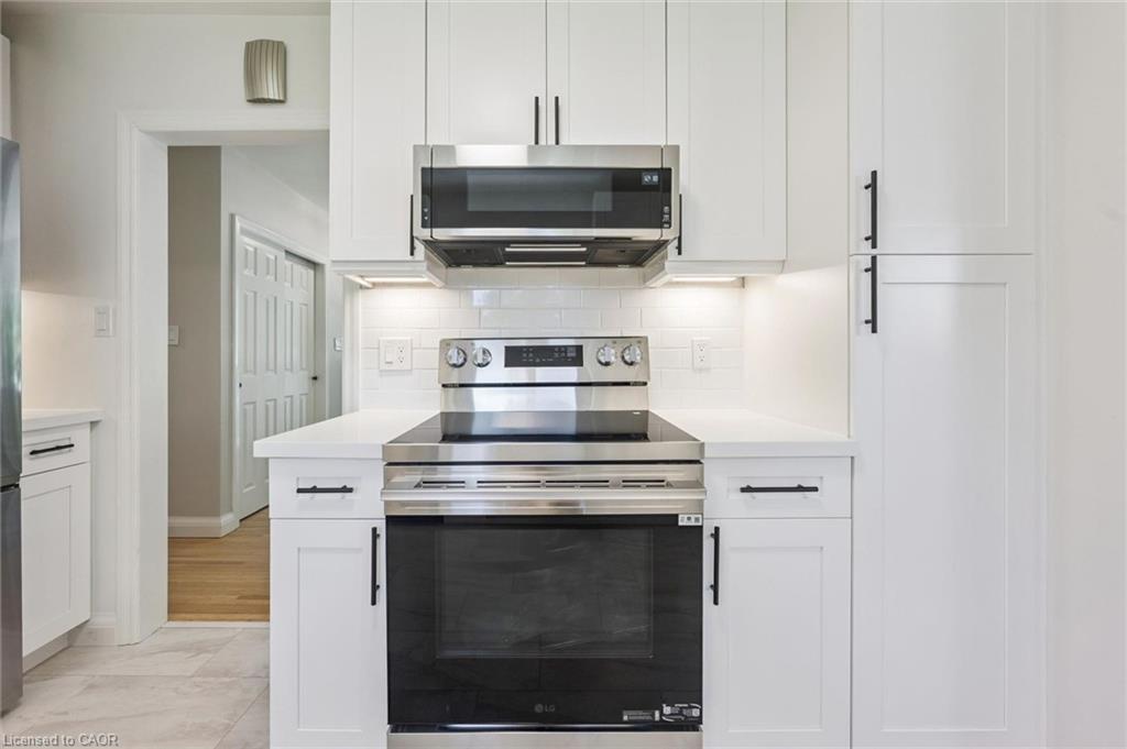 636 Iroquois Avenue Property Photo 10