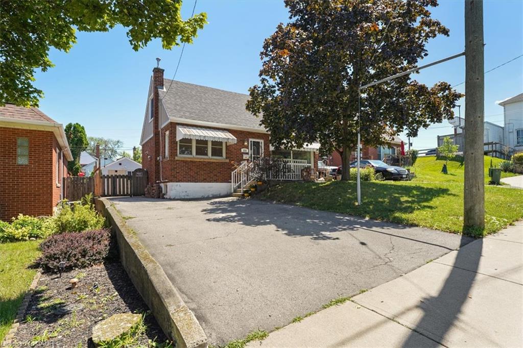 233 Auburn Avenue Property Photo 2