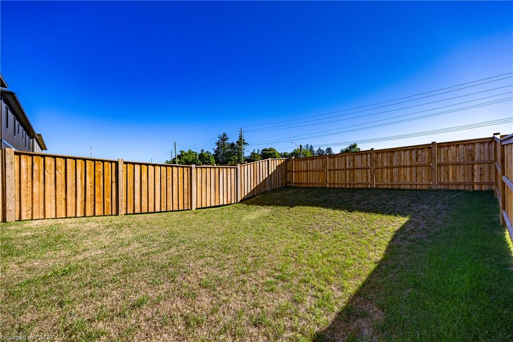 115 Amber Street Property Photo 6