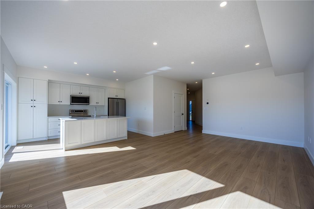 115 Amber Street Property Photo 11