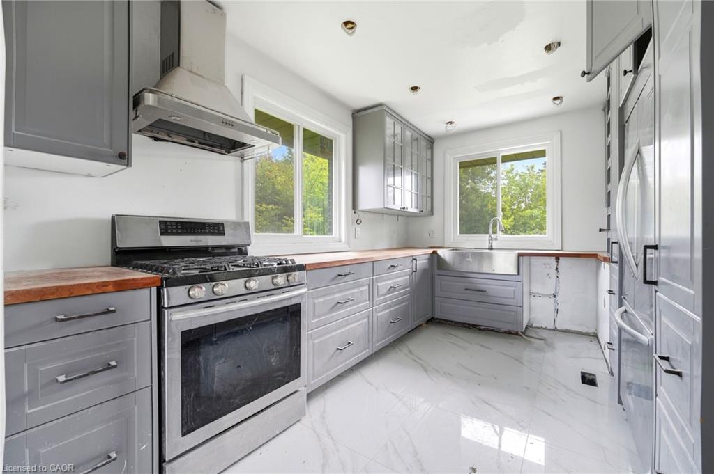 194 Simcoe Road Property Photo 10