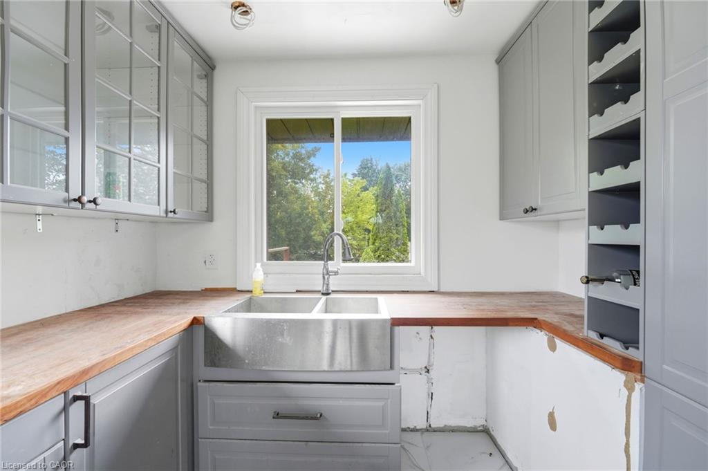194 Simcoe Road Property Photo 12