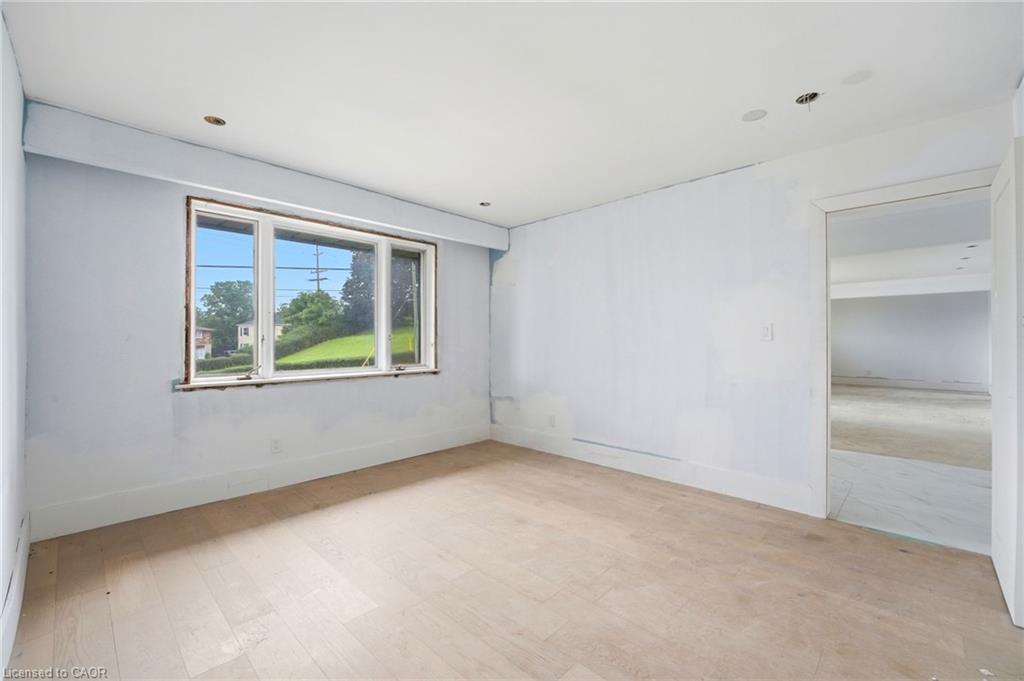 194 Simcoe Road Property Photo 16