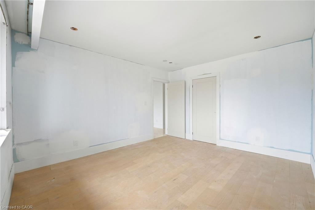 194 Simcoe Road Property Photo 17