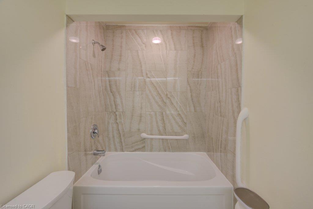 32-52 Blue Springs Drive Property Photo 19