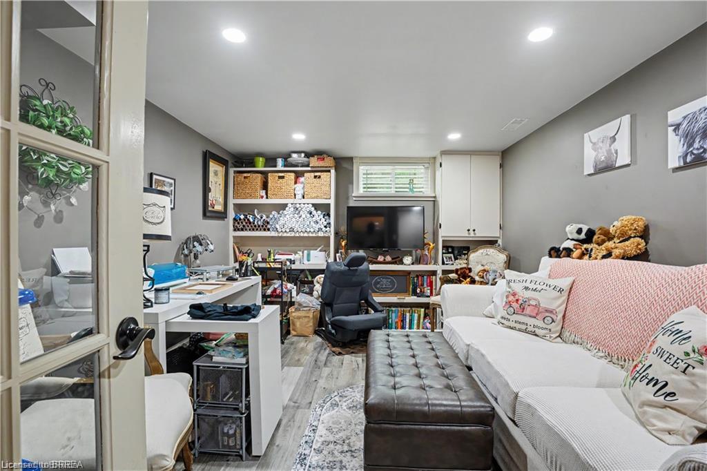 52 Lorne Avenue Property Photo 17