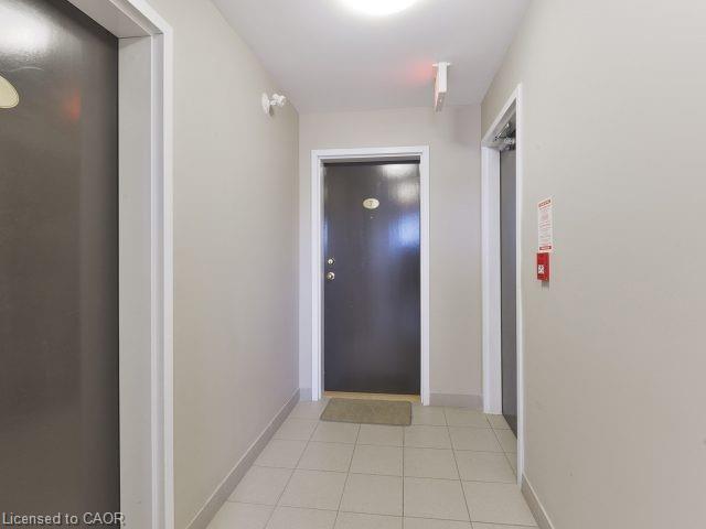 7-129 Isaac Devins Boulevard Property Photo 5