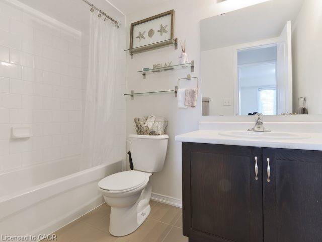 7-129 Isaac Devins Boulevard Property Photo 16