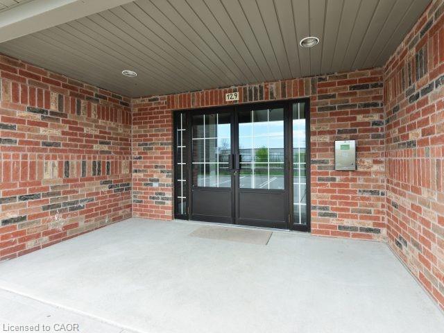 7-129 Isaac Devins Boulevard Property Photo 24