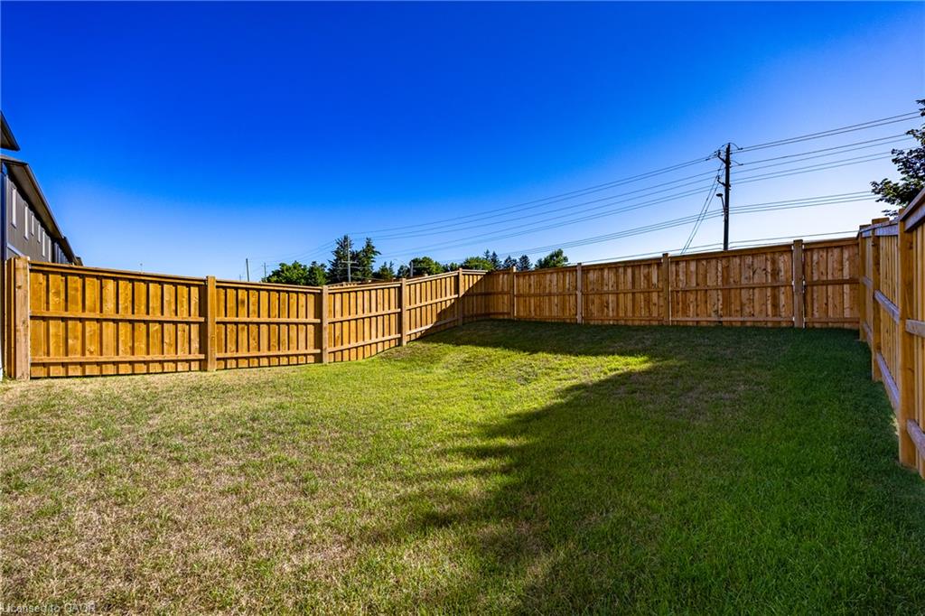 107 Amber Street Property Photo 4