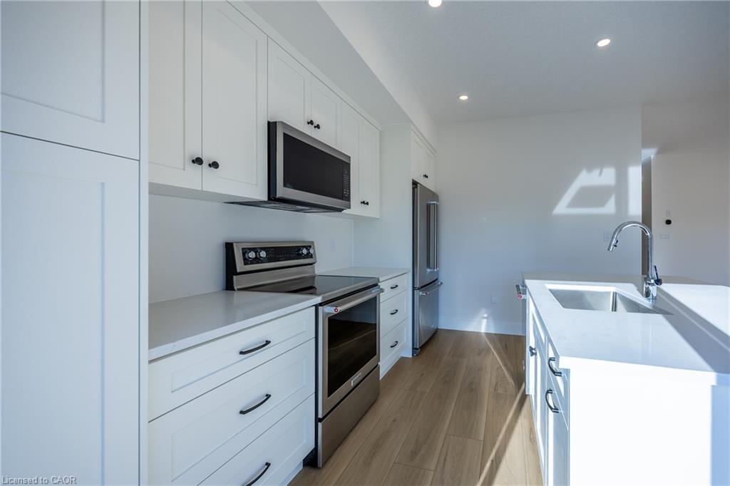 107 Amber Street Property Photo 8