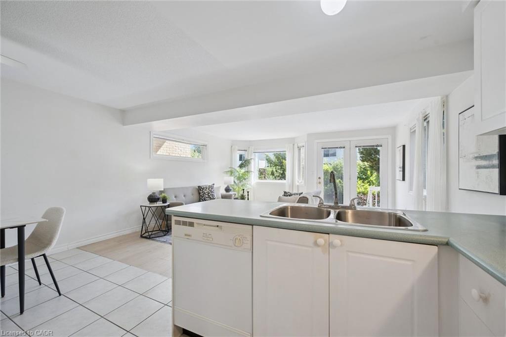 811 Edinburgh Road S Property Photo 28