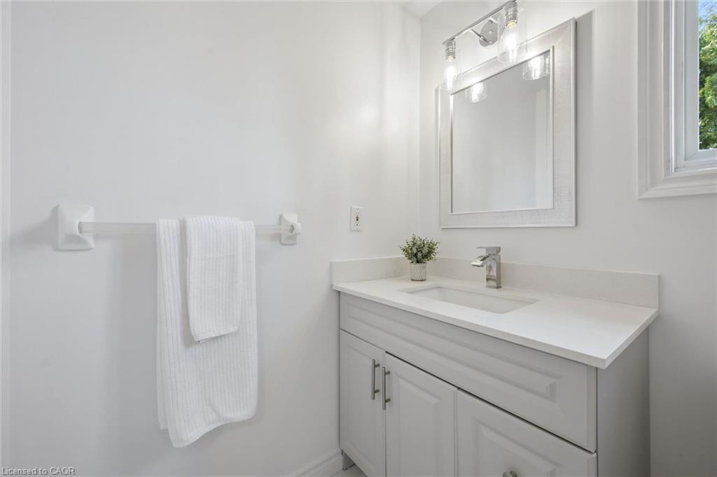 811 Edinburgh Road S Property Photo 36