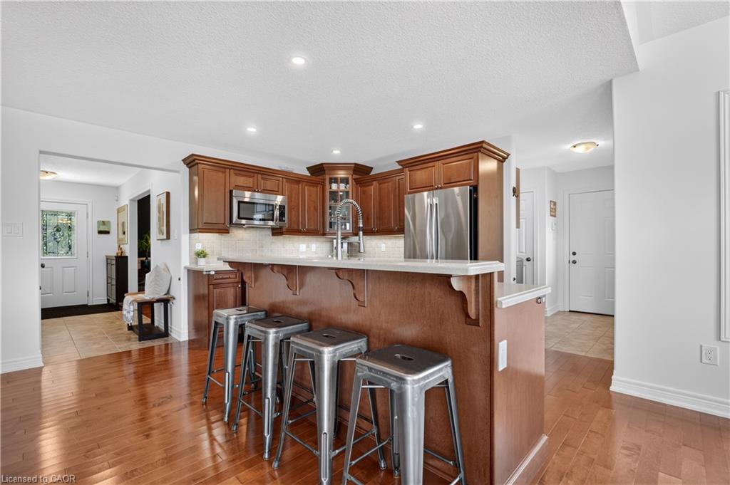 5767 Tenth Line Property Photo 24