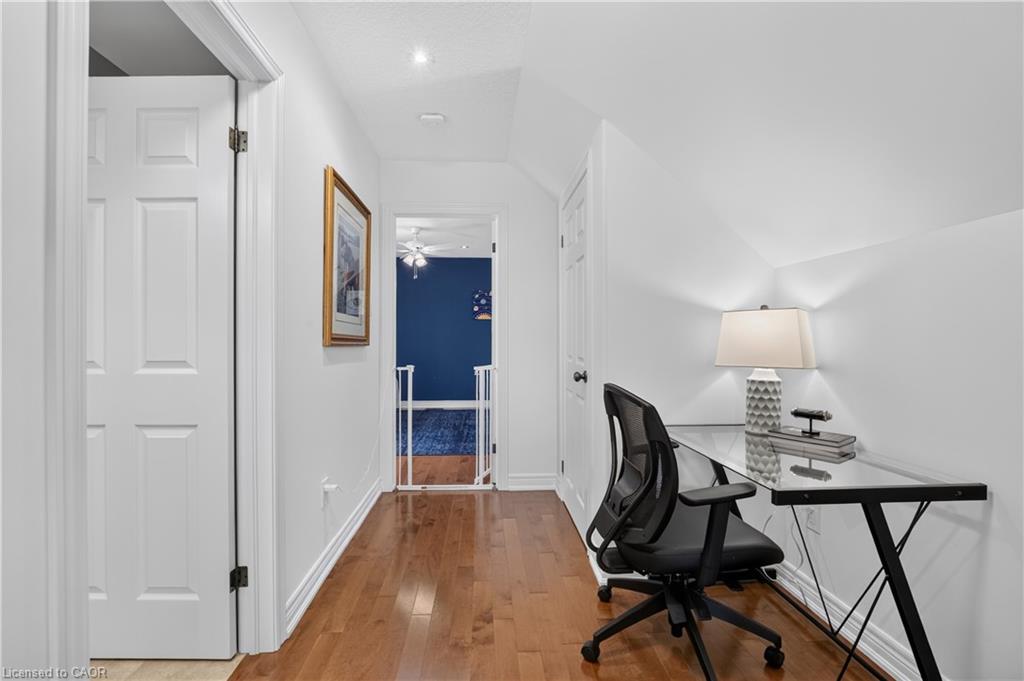 5767 Tenth Line Property Photo 31