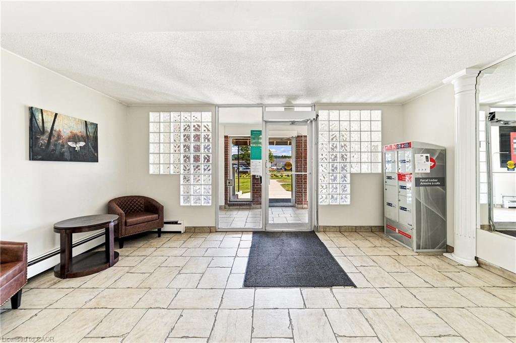 202-851 Queenston Road Property Photo 4