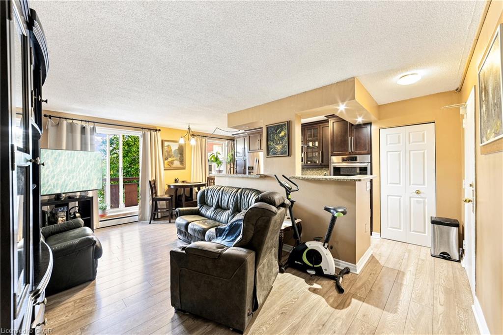 202-851 Queenston Road Property Photo 6