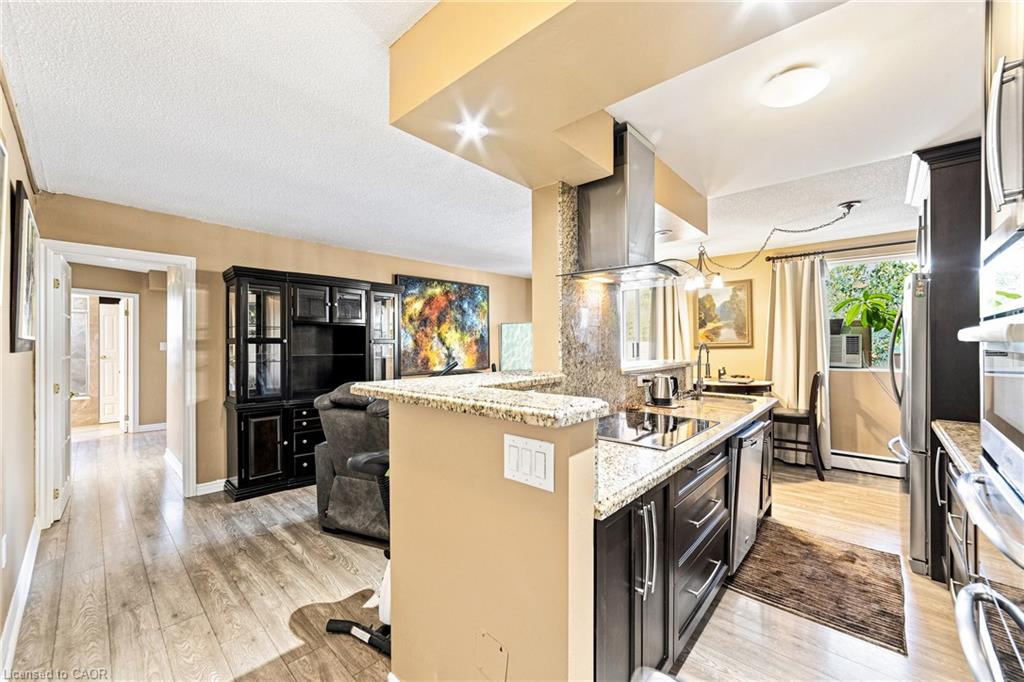 202-851 Queenston Road Property Photo 8