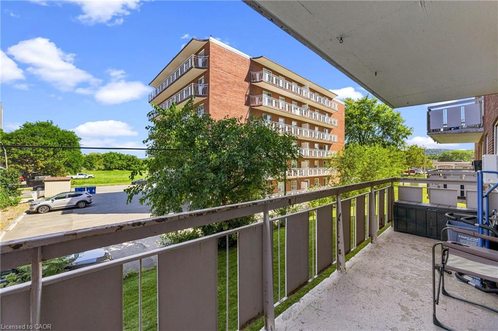 202-851 Queenston Road Property Photo 13