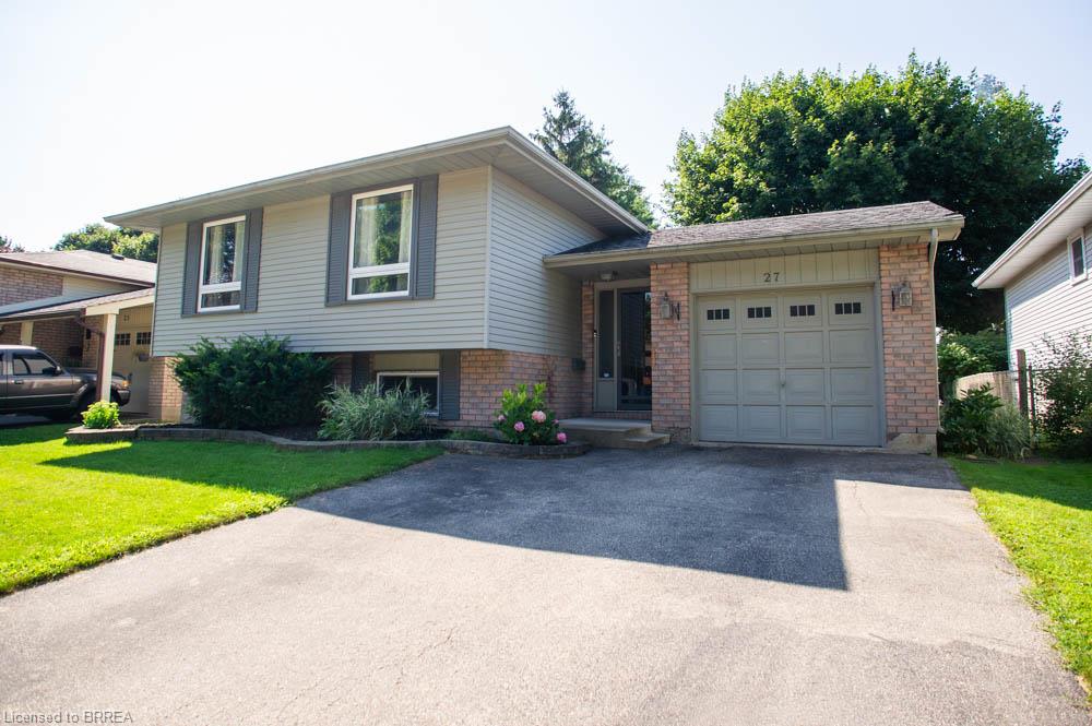 27 Myrtleville Drive Property Photo 5
