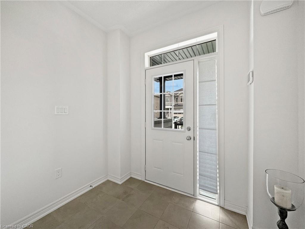82 Gledhill Crescent Property Photo 2