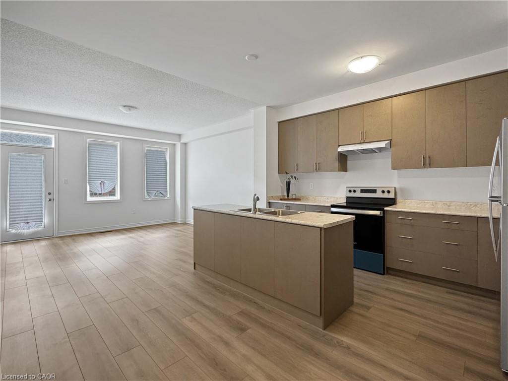 82 Gledhill Crescent Property Photo 7