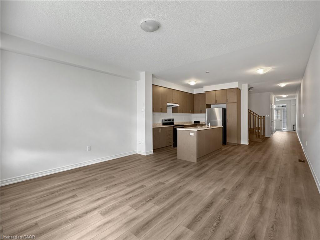 82 Gledhill Crescent Property Photo 8