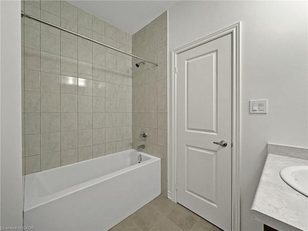 82 Gledhill Crescent Property Photo 22