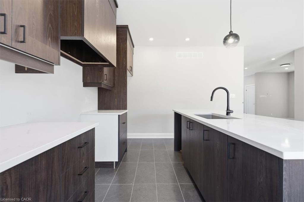 1-6561 Alexa Common Property Photo 14