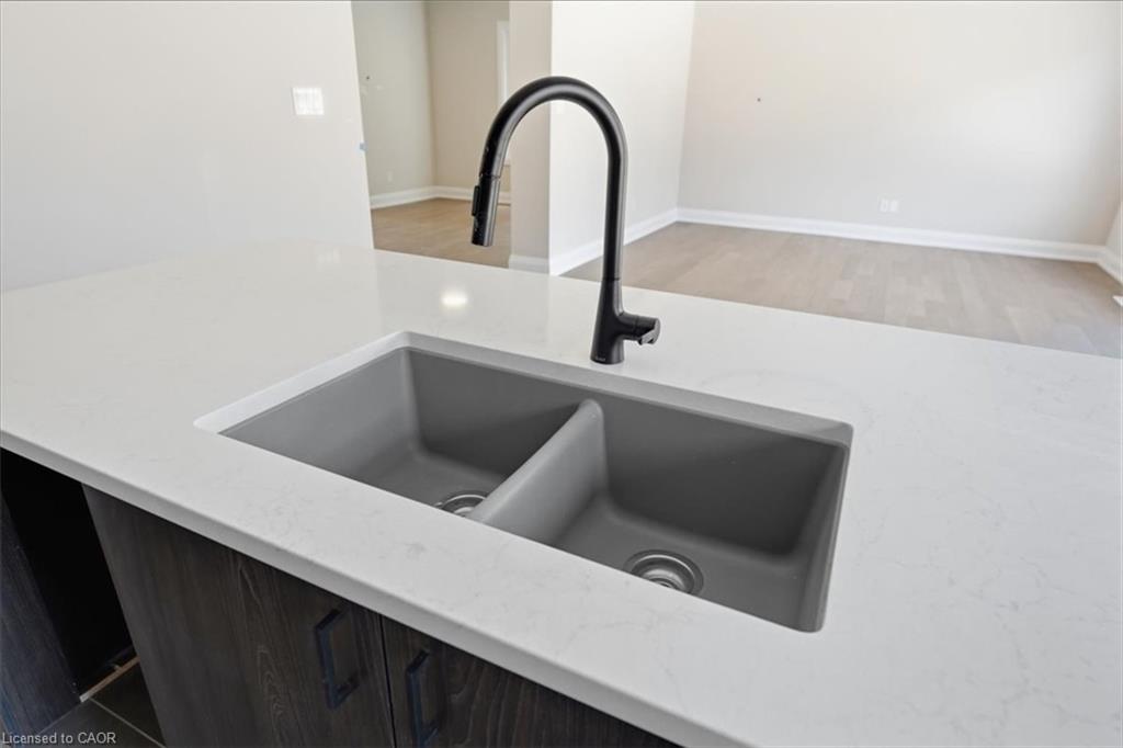 1-6561 Alexa Common Property Photo 15
