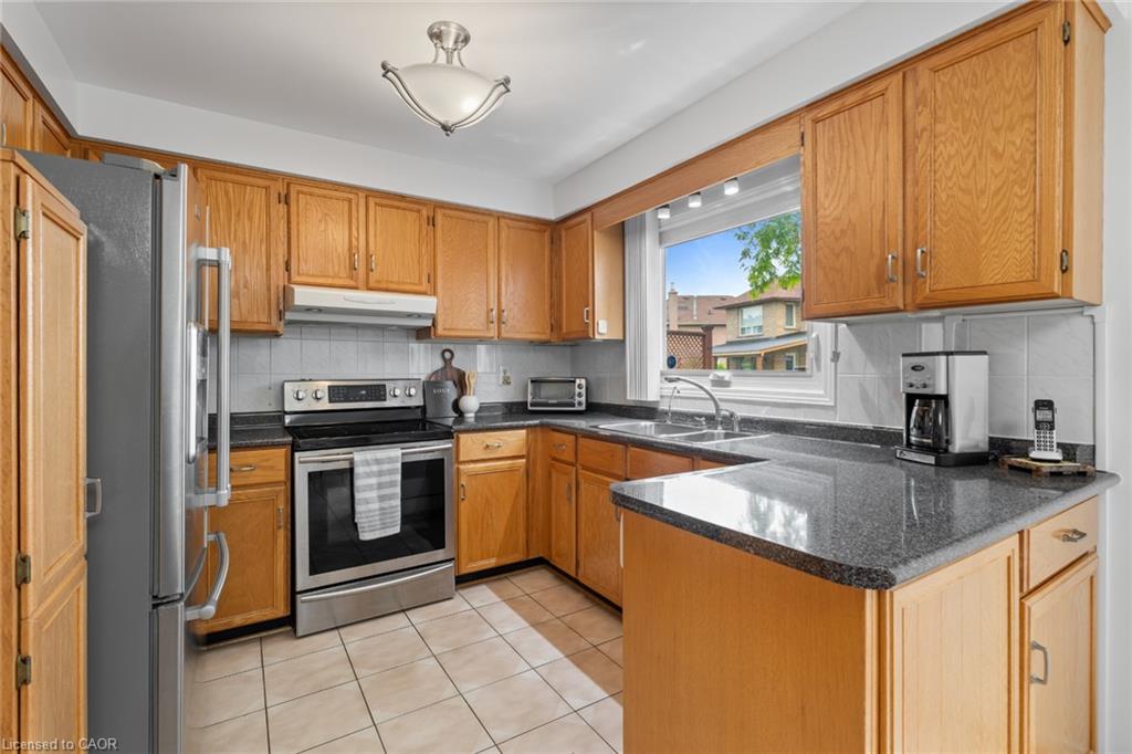 8 Cochrane Avenue Property Photo 11