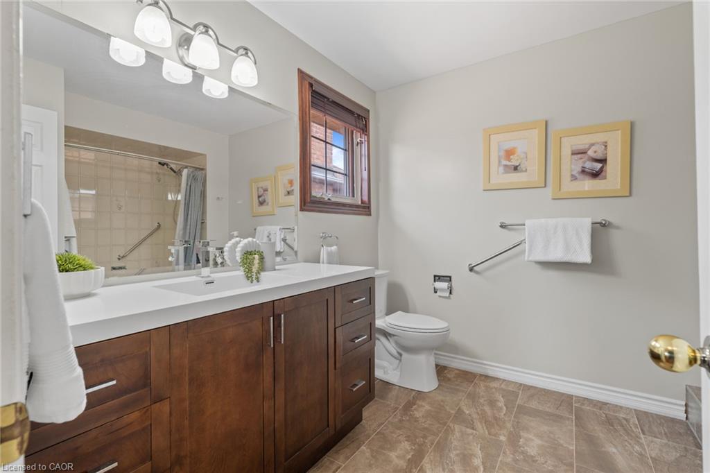8 Cochrane Avenue Property Photo 17
