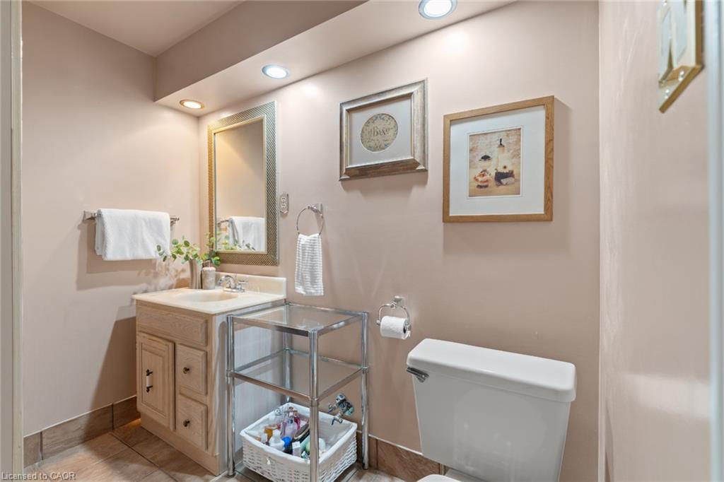 8 Cochrane Avenue Property Photo 32