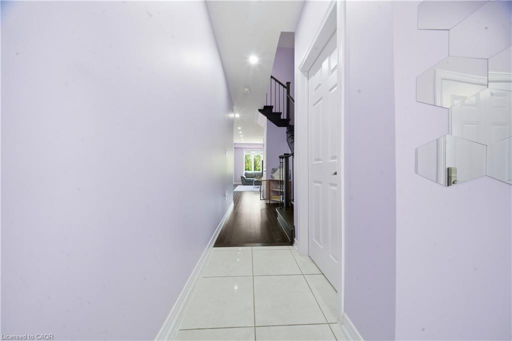 32-166 Deerpath Drive Property Photo 4
