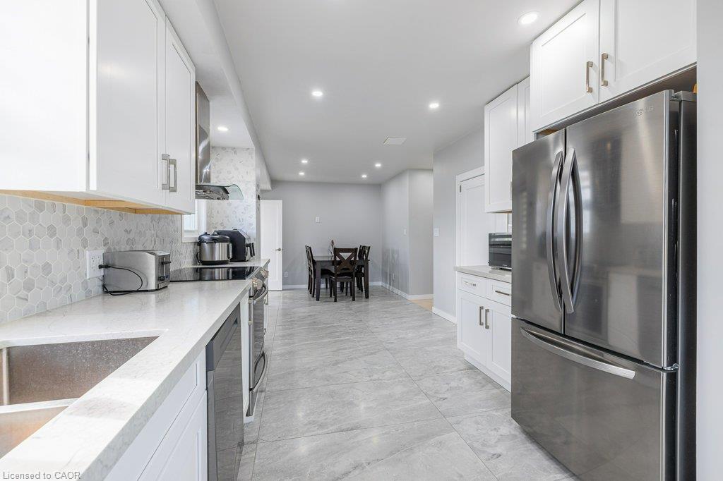 165 East & West Line Property Photo 23