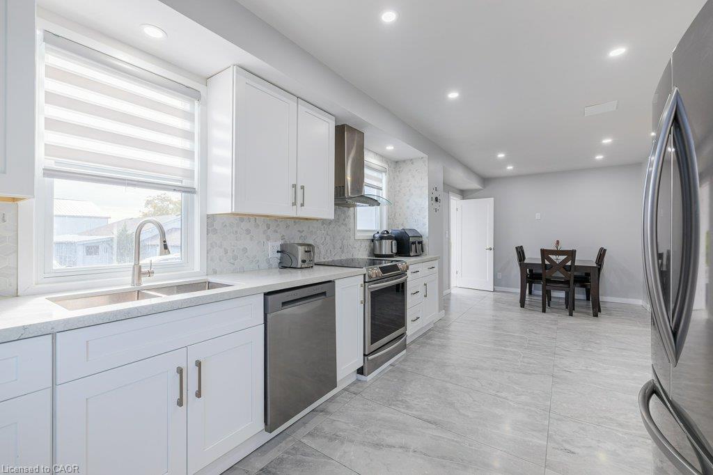165 East & West Line Property Photo 24
