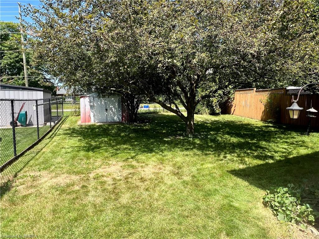 14 Arbor Drive Property Photo 4