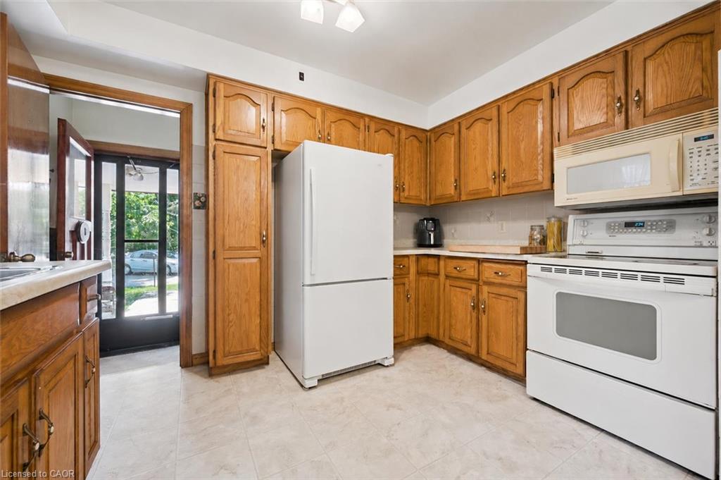 289 Speedvale Avenue E Property Photo 8