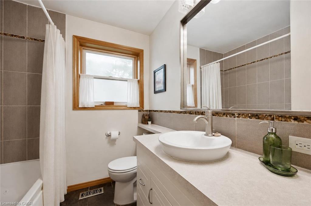 289 Speedvale Avenue E Property Photo 12