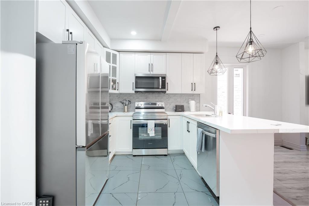 20 Somerset Avenue Property Photo 5