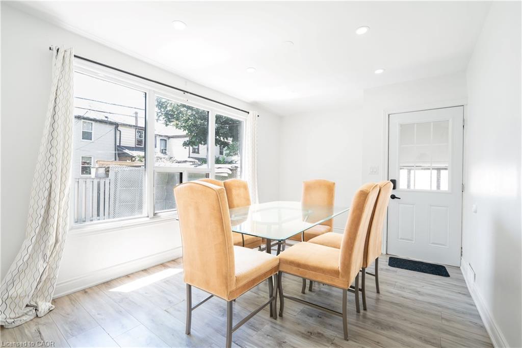 20 Somerset Avenue Property Photo 7