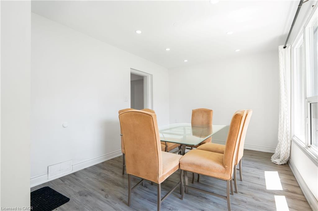 20 Somerset Avenue Property Photo 8