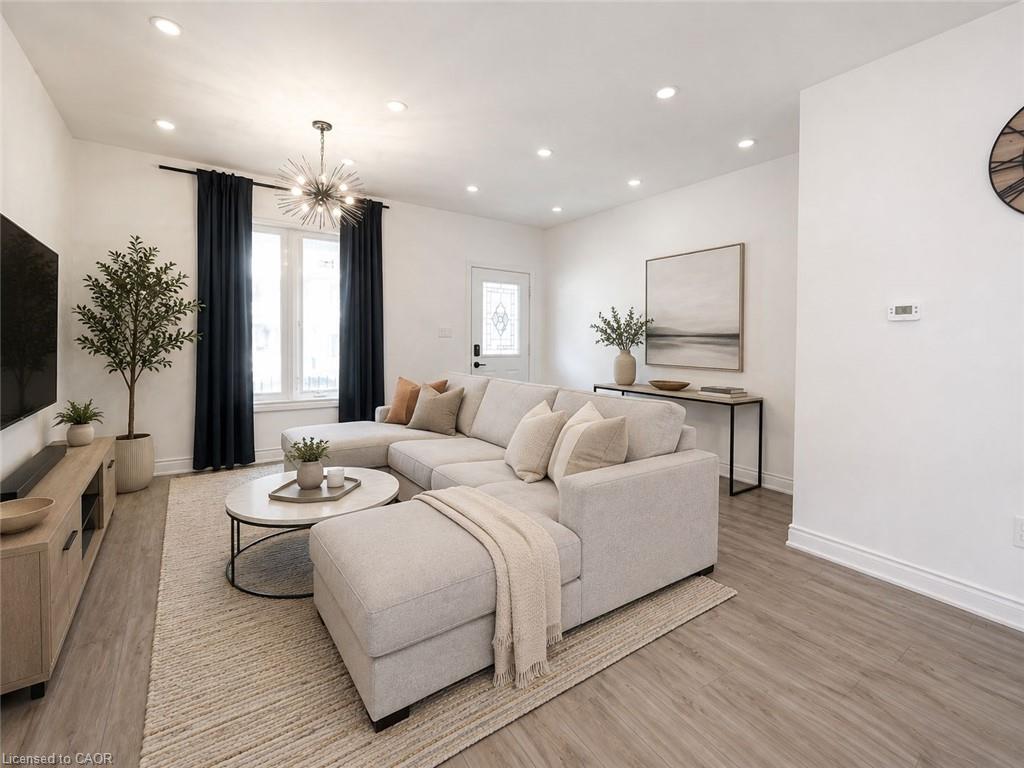 20 Somerset Avenue Property Photo 10