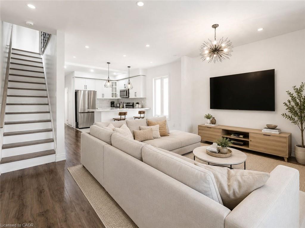 20 Somerset Avenue Property Photo 11