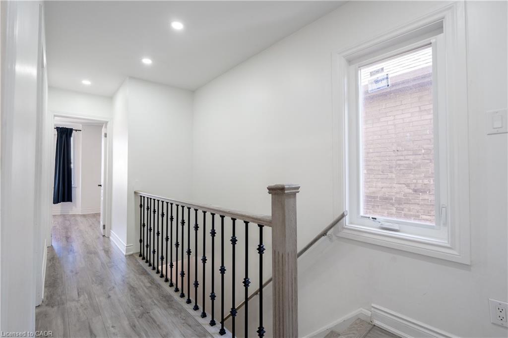 20 Somerset Avenue Property Photo 12
