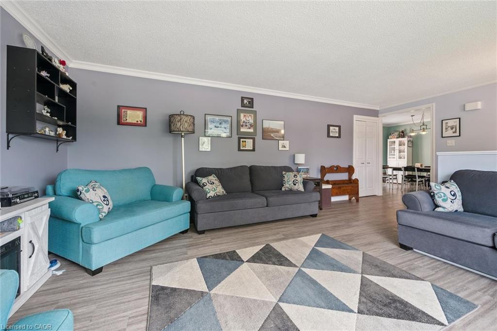 37 Dunsmere Drive Property Photo 11