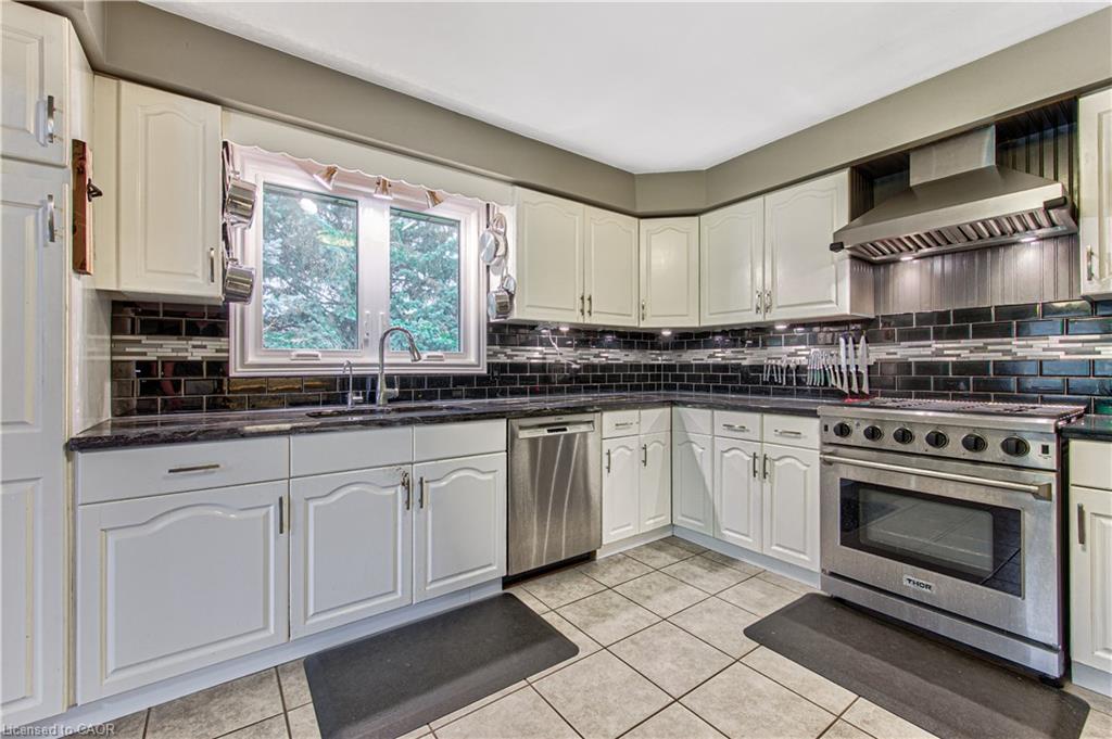 40 Peter Street Property Photo 16