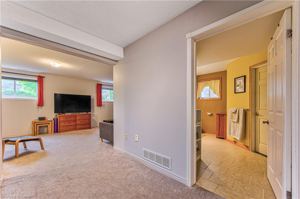 40 Peter Street Property Photo 25
