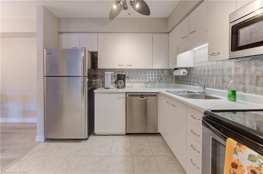 27-3085 Kingsway Drive Property Photo 15
