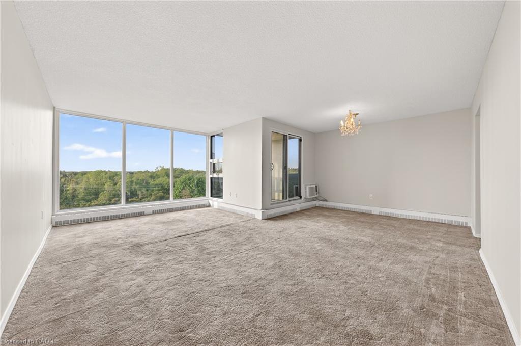 512-19 Woodlawn Road E Property Photo 1